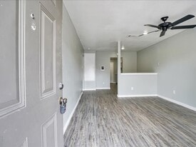 5197 Lavender St, Unit 5197 in Houston, TX - Building Photo