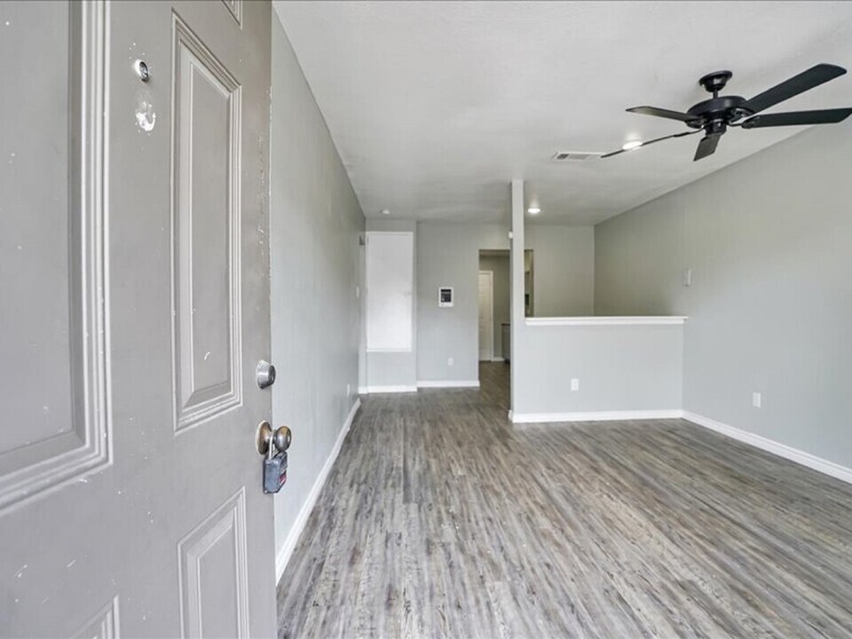 5197 Lavender St, Unit 5197 in Houston, TX - Building Photo
