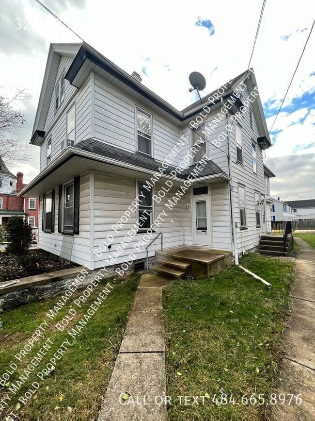 property at 323-325 S Cherry St