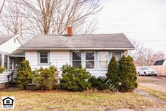 122 N Grant St in Kendallville, IN - Building Photo - Building Photo