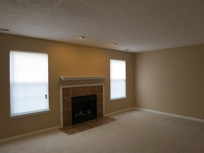 11524 Brook Bay Ln in Indianapolis, IN - Building Photo - Building Photo