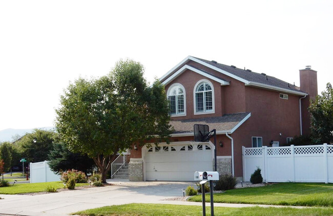 property at 186 Harvest Berry Pl
