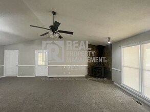 102 Riverchase Ct in Macon, GA - Building Photo - Building Photo