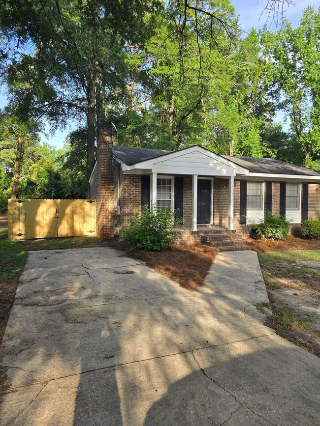1106 Sherwood Dr in Florence, SC - Building Photo - Building Photo