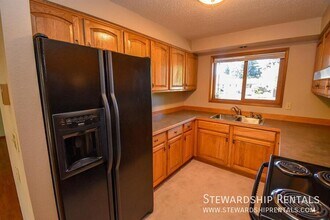 1183 Skipper Ave in Eugene, OR - Foto de edificio - Building Photo