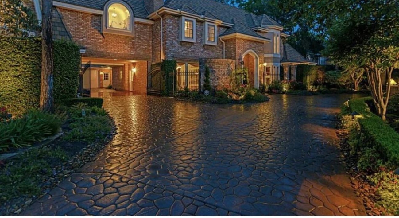 2819 Cedar Woods Pl in Houston, TX - Foto de edificio