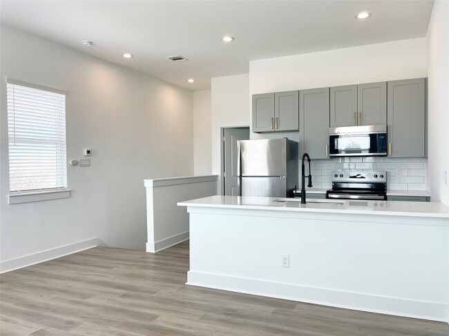 22214 Dutch Oven Dr in Katy, TX - Building Photo - Building Photo