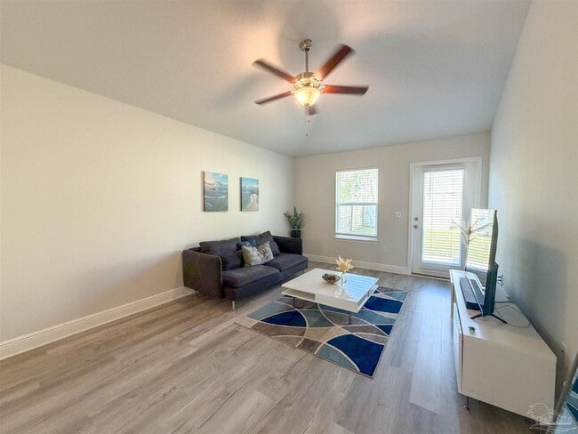 392 Hilburn Ln in Pensacola, FL - Building Photo - Building Photo