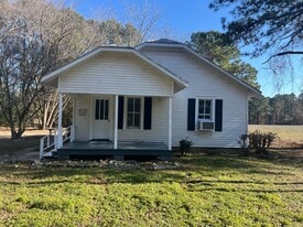 2635 British Rd in Kinston, NC - Building Photo