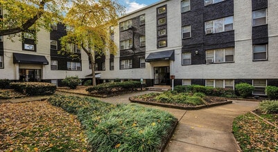 Courtyard Park in Hyattsville, MD - Building Photo - Building Photo