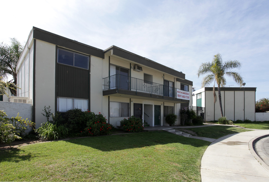 Casa Del Mar Apartments in Moreno Valley, CA - Building Photo