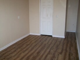 1617 Vincent St in Pittsburg, CA - Building Photo