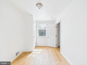 3830 Fairmount Ave in Philadelphia, PA - Building Photo - Building Photo