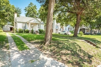 3515 Fairview Ave in Dallas, TX - Building Photo - Building Photo