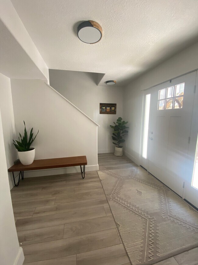 4726 Hillhouse Cv in Murray, UT - Foto de edificio - Building Photo