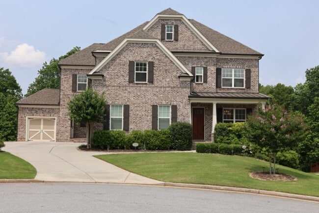 property at 6005 Pennant Ln
