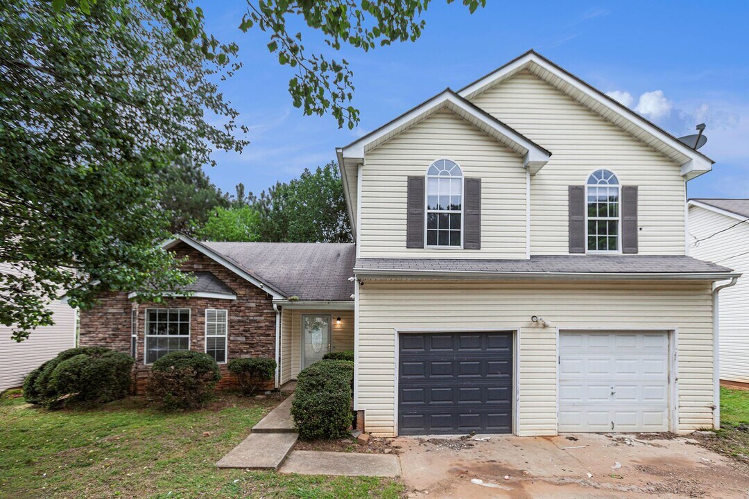 3822 Waldrop Hills Dr in Decatur, GA - Building Photo