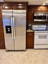 3100 W Rolling Hills Cir in Davie, FL - Building Photo - Building Photo