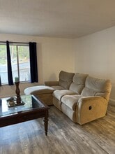 526 Mill St in Grass Valley, CA - Building Photo - Building Photo