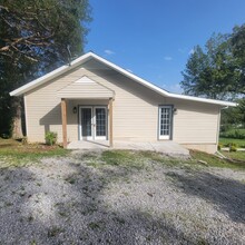 192 Elm Grove Rd in Livingston, TN - Building Photo - Building Photo