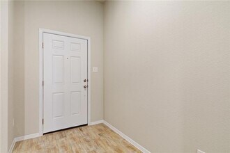 3704 Stillwood Ln in Lago Vista, TX - Foto de edificio - Building Photo