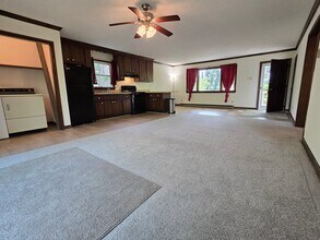 6308 Lakeshore Dr in Quinton, VA - Building Photo - Building Photo