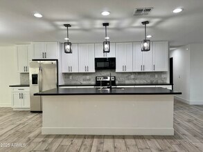17844 N 55th Ave in Glendale, AZ - Foto de edificio - Building Photo