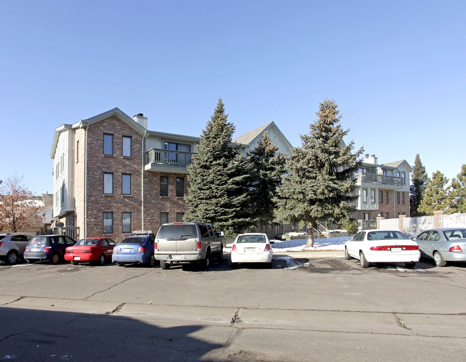 The Terrace at Cherry Creek in Englewood, CO - Foto de edificio