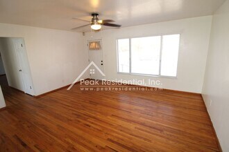 7116 Oakberry Way in Citrus Heights, CA - Foto de edificio - Building Photo