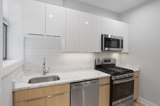 6931 N Lakewood Ave in Chicago, IL - Building Photo - Building Photo