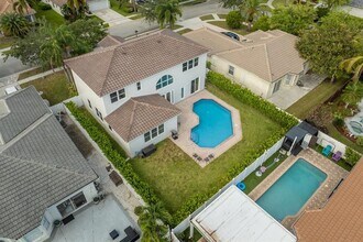 19077 NW 23rd Ct in Pembroke Pines, FL - Building Photo - Building Photo