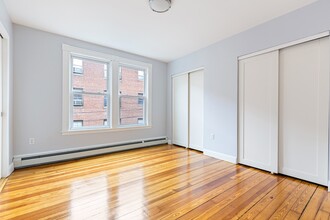 39 Harvard Ave, Unit 39 in Brookline, MA - Foto de edificio - Building Photo