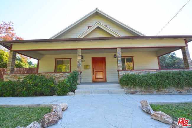 property at 1093 Avoca Ave
