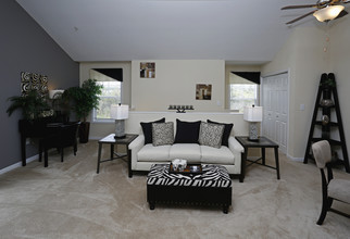 Longhill Pointe Apartments and Townhomes in Fayetteville, NC - Building Photo - Interior Photo