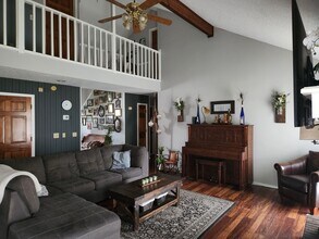 1310 Knob Hill in Springfield, MO - Building Photo - Building Photo