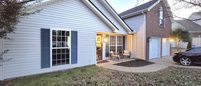 property at 5464 Daniel Ray Dr