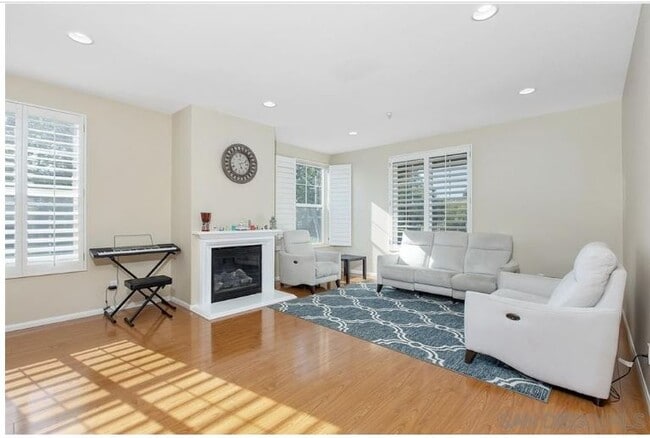 14650 Via Fiesta in San Diego, CA - Building Photo - Building Photo