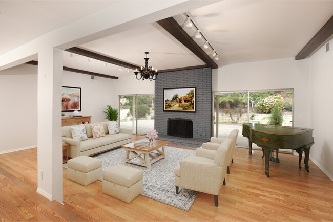 7861 Oceanus Dr in Los Angeles, CA - Building Photo - Building Photo