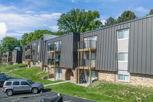 Glenbrook Apartments in Peoria, IL - Building Photo