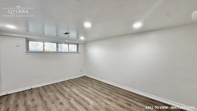 16 Burrard Rd in Toronto, ON - Building Photo - Building Photo