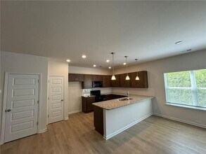 701 Shetland Trl, Unit 215 in Cartersville, GA - Building Photo - Building Photo