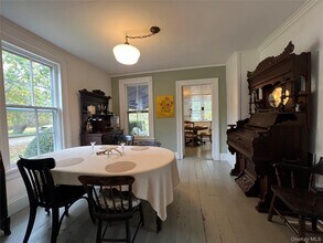 11930 Main Rd in East Marion, NY - Building Photo - Building Photo