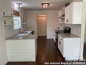 9238 Ridge Br in San Antonio, TX - Building Photo - Building Photo