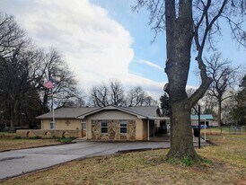 804 Cartwright Dr in Noble, OK - Building Photo