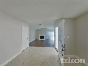 7351 Girard Dr in Las Vegas, NV - Building Photo - Building Photo