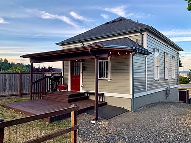 405 S 8th St in Coos Bay, OR - Foto de edificio - Building Photo