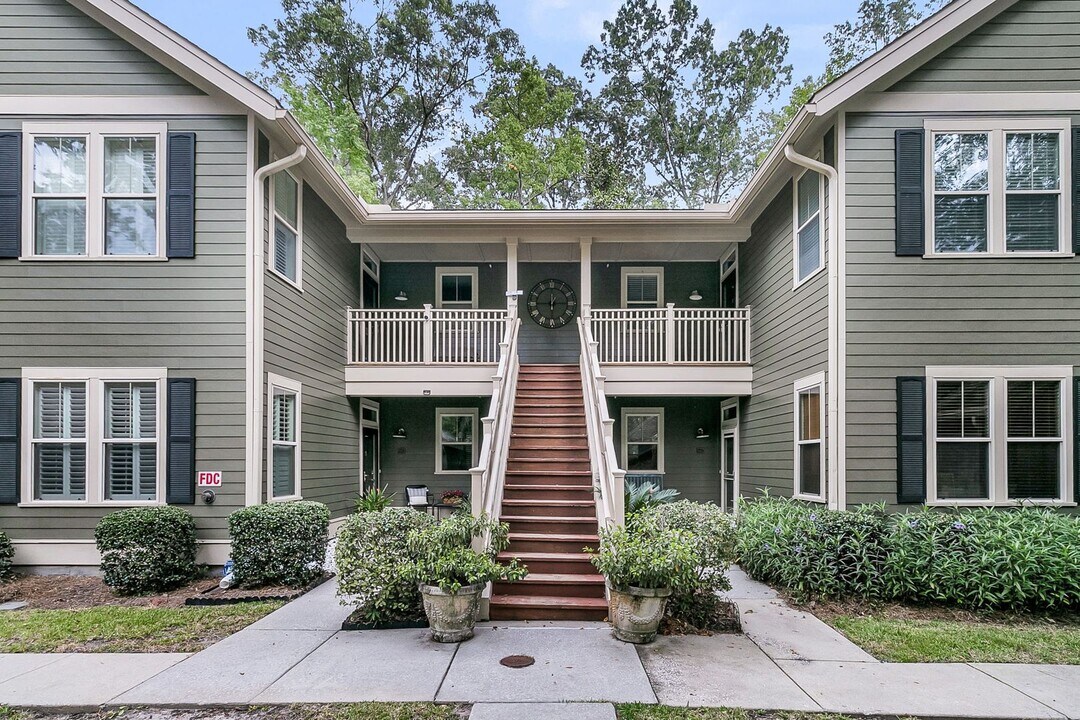 8406 Camp Gregg Ln in North Charleston, SC - Building Photo