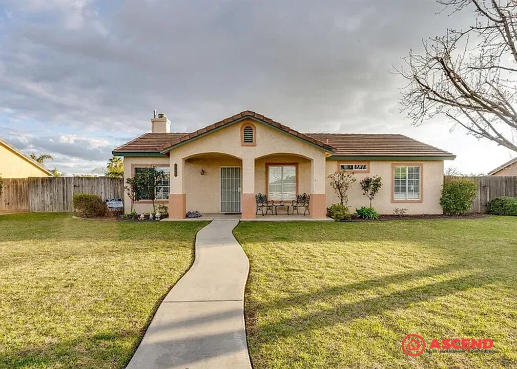 11407 Hageman Rd in Bakersfield, CA - Foto de edificio