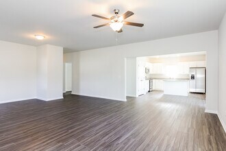3812 Starry Sky Rd in Leland, NC - Foto de edificio - Building Photo