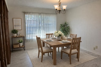 6609 J F Douglas Dr in Ocean Springs, MS - Building Photo - Building Photo